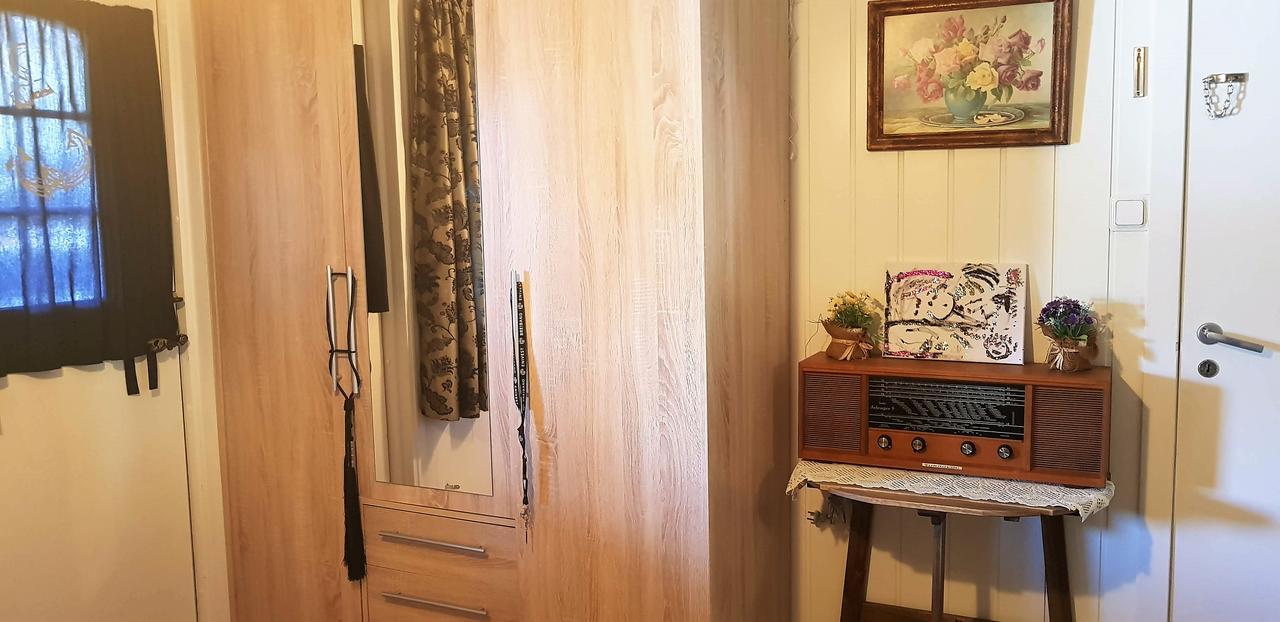 Berge & Laila'S Private Apartment Førde Екстериор снимка