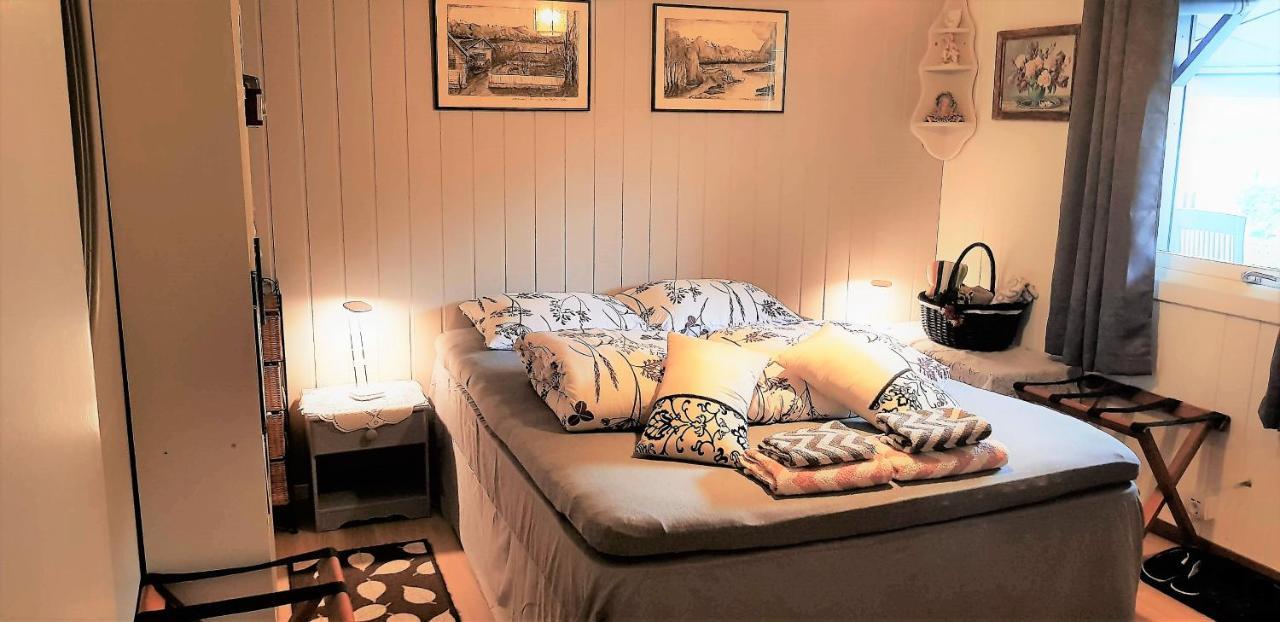 Berge & Laila'S Private Apartment Førde Екстериор снимка